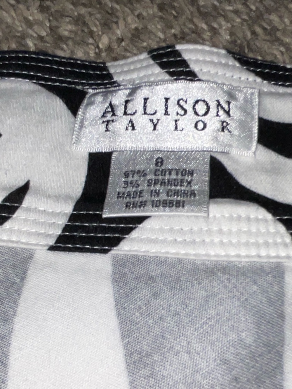 Allison Taylor Black and White Avant-Garde Graphic Circle Skirt size 8 - Picture 5 of 7